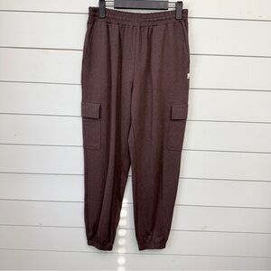 Vuori boyfriend cargo sweatpants brown women’s size small
